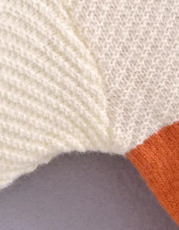 Round Neck Knit Pullover Sweater – Color-Block Loose Fit Everyday Style